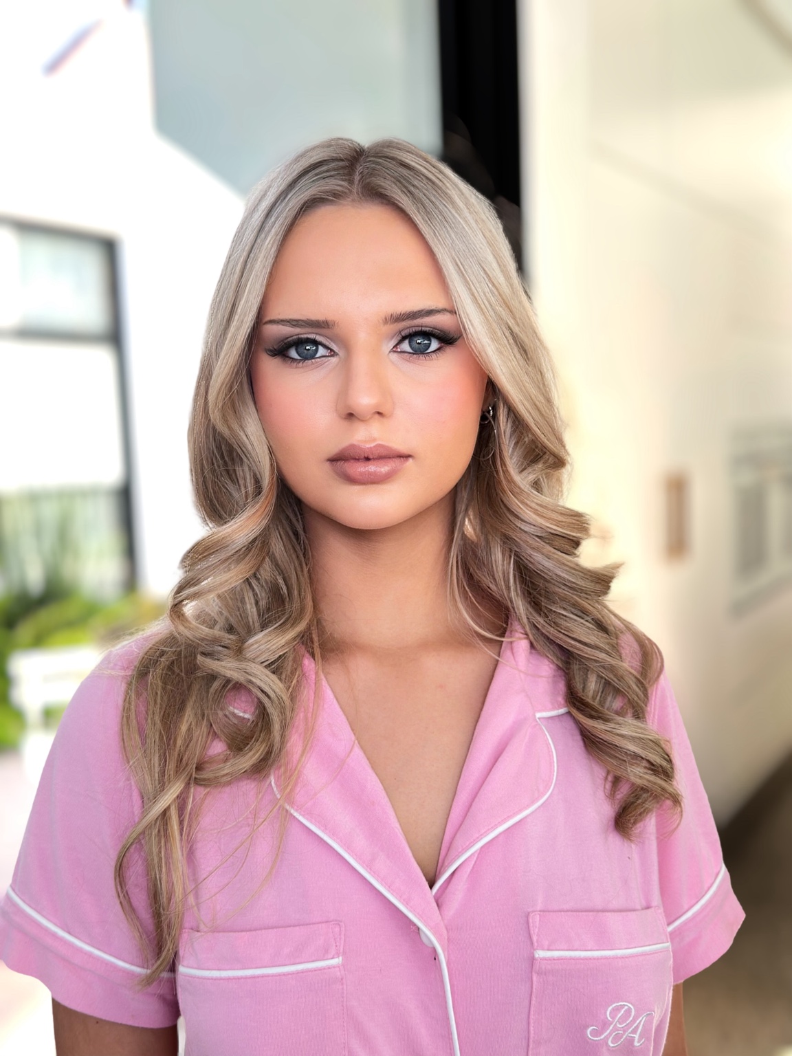 Soft glamorous event makeup with defined eyes